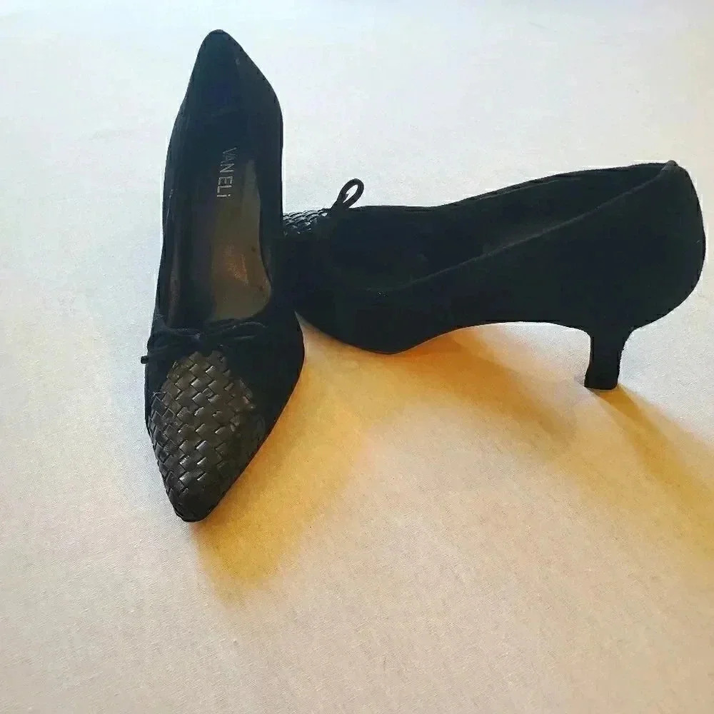 NWOT Vaneli "Luanne" black suede & leather kitten heels Size 8